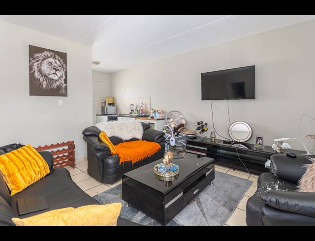 2 BEDROOM APARTMENT FOR SALE IN PARKLANDS EAST